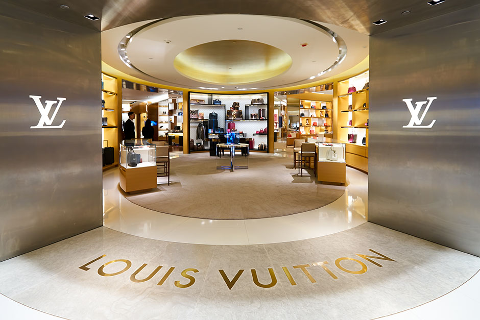 Louis-Vuitton-store-1.jpg